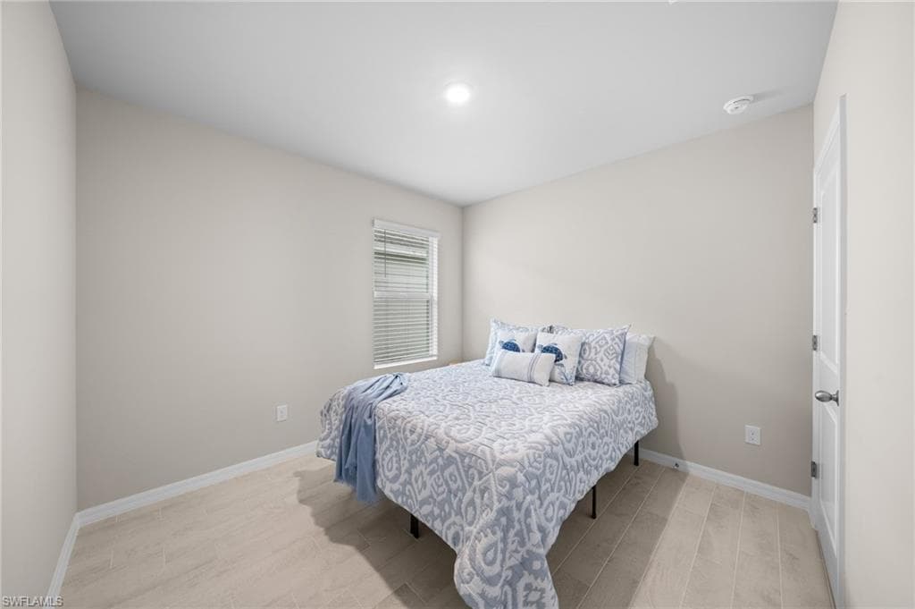 2965 Ernest WAY, FORT MYERS FL 33905-12