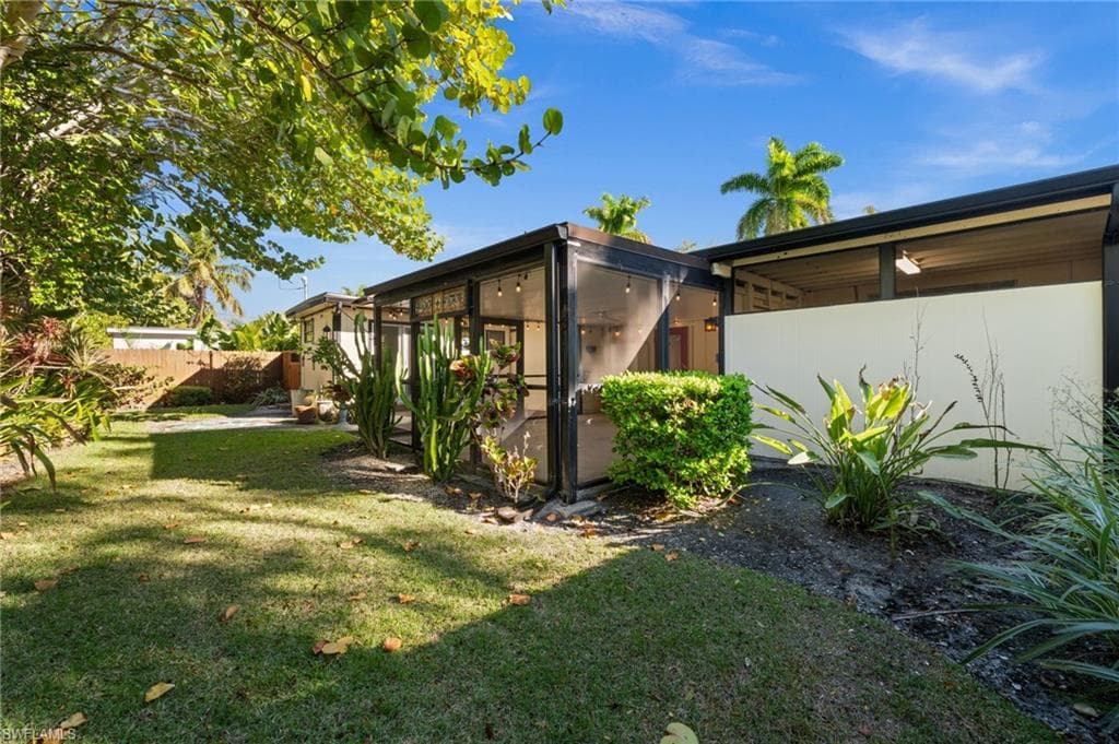 715 10th ST N, NAPLES FL 34102-16