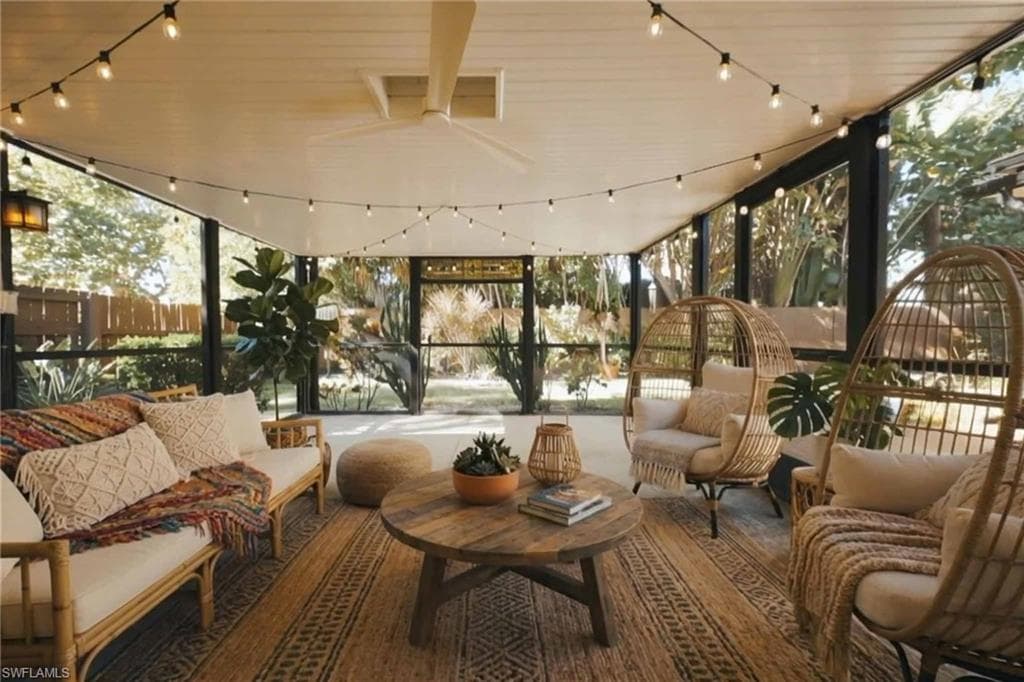 715 10th ST N, NAPLES FL 34102-18