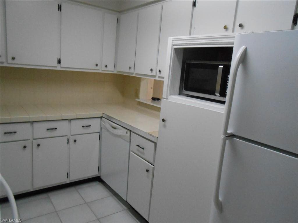 241 Thistle CT-11