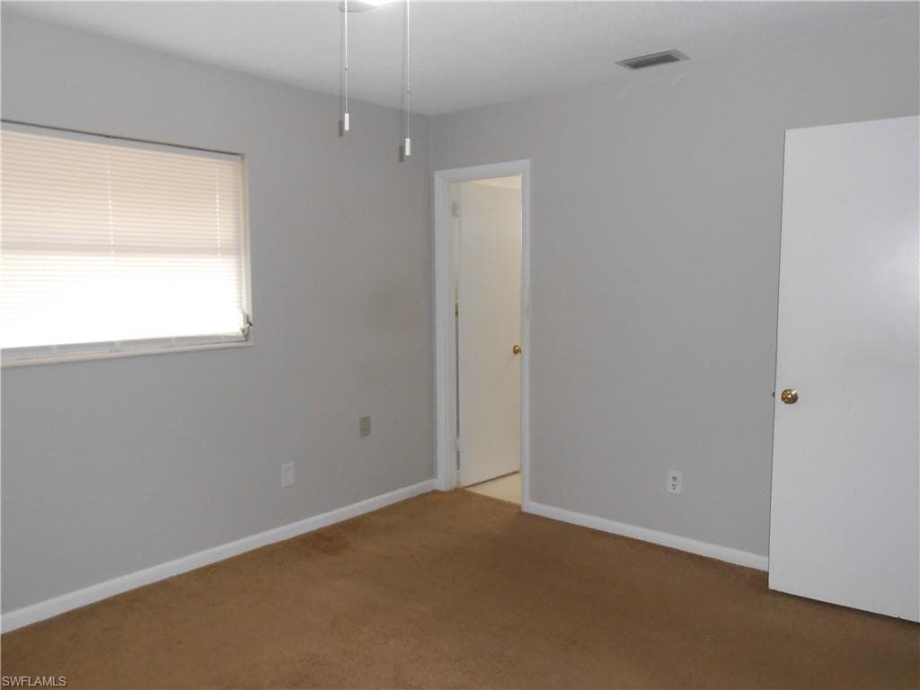 241 Thistle CT-19