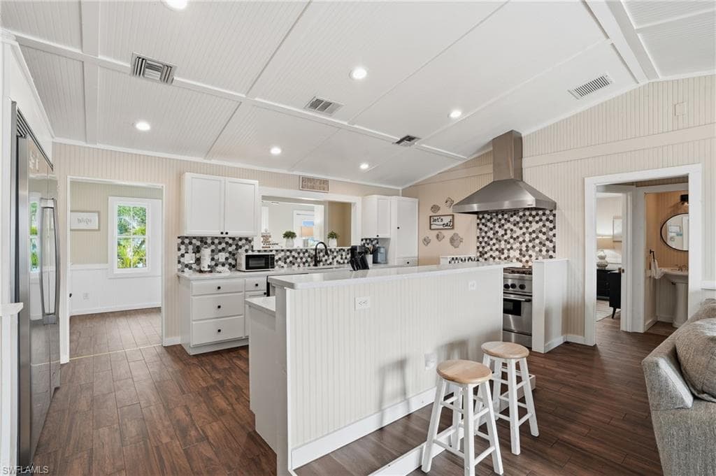 165 Connecticut ST, FORT MYERS BEACH FL 33931-4