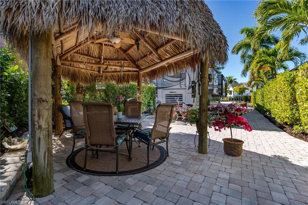 13466 Ladyfish LN, NAPLES FL 34114-5