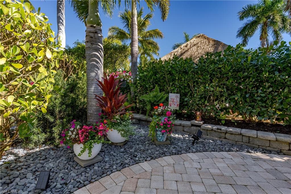 13466 Ladyfish LN, NAPLES FL 34114-11