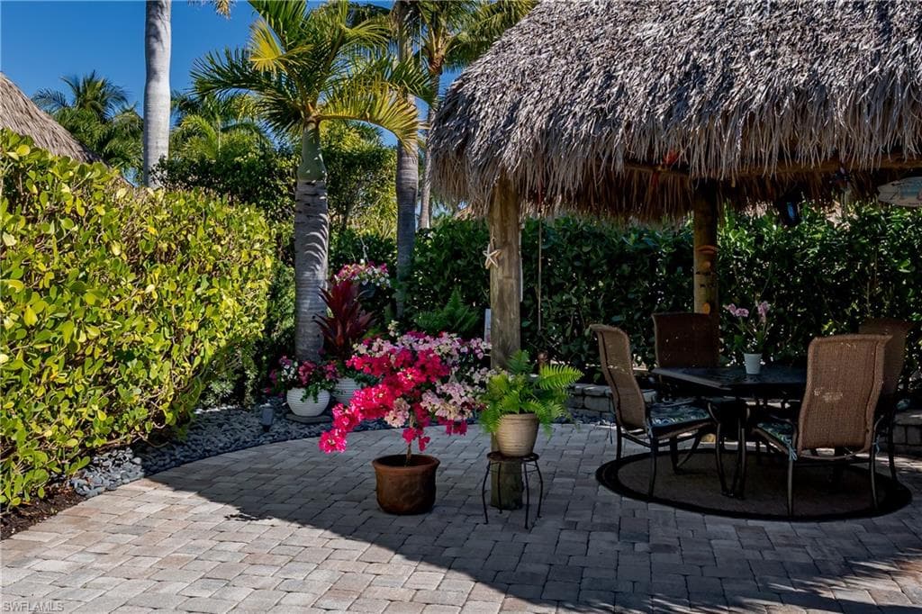 13466 Ladyfish LN, NAPLES FL 34114-4