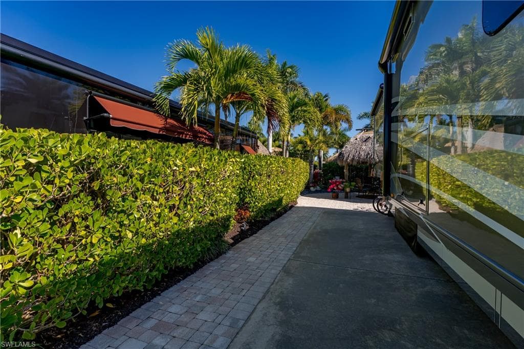 13466 Ladyfish LN, NAPLES FL 34114-19