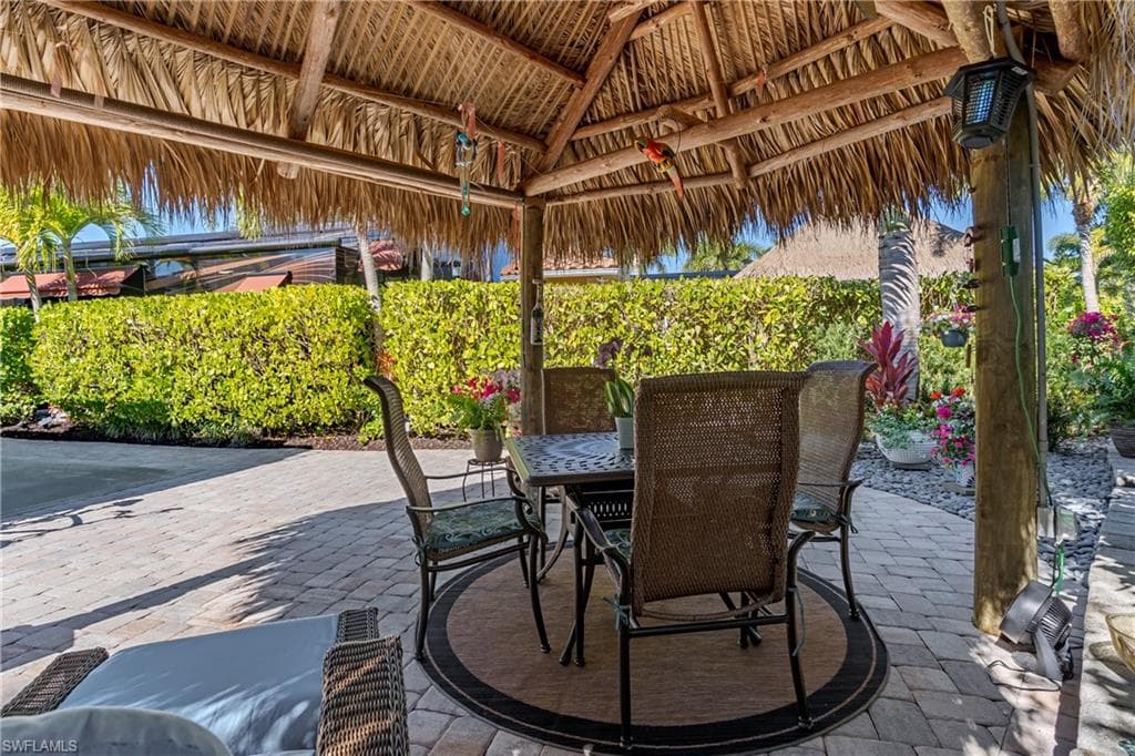 13466 Ladyfish LN, NAPLES FL 34114-8