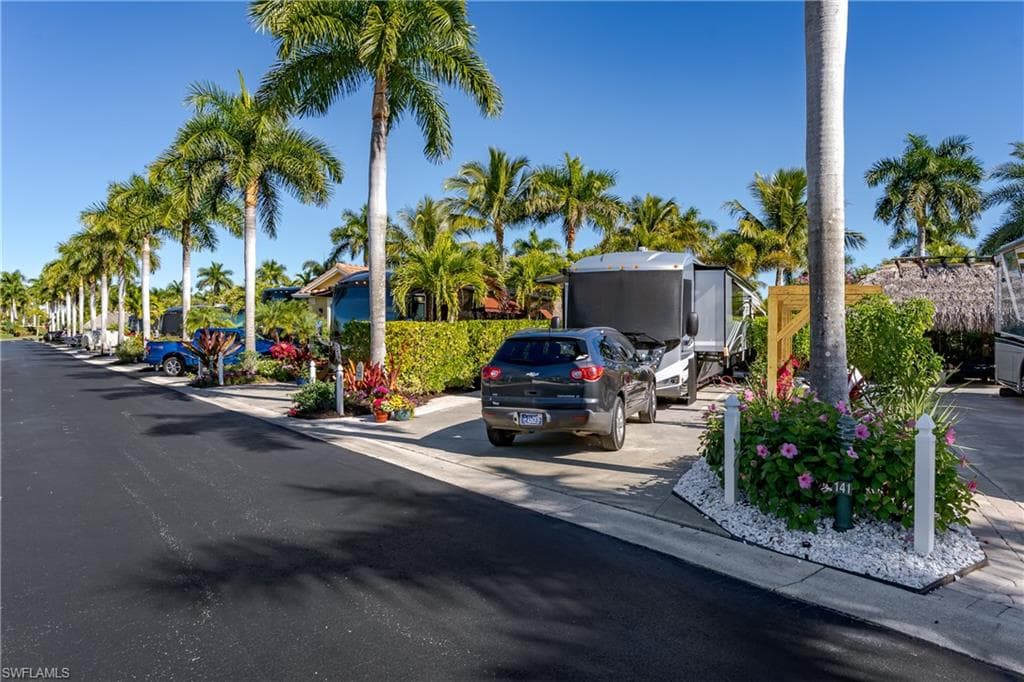 13466 Ladyfish LN, NAPLES FL 34114-32