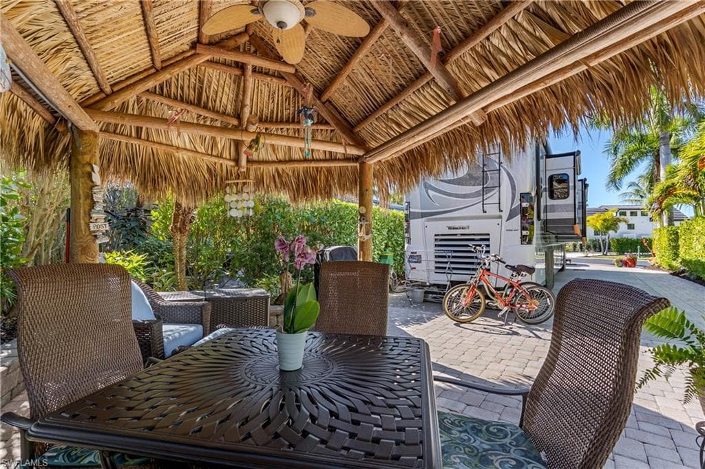 13466 Ladyfish LN, NAPLES FL 34114-7