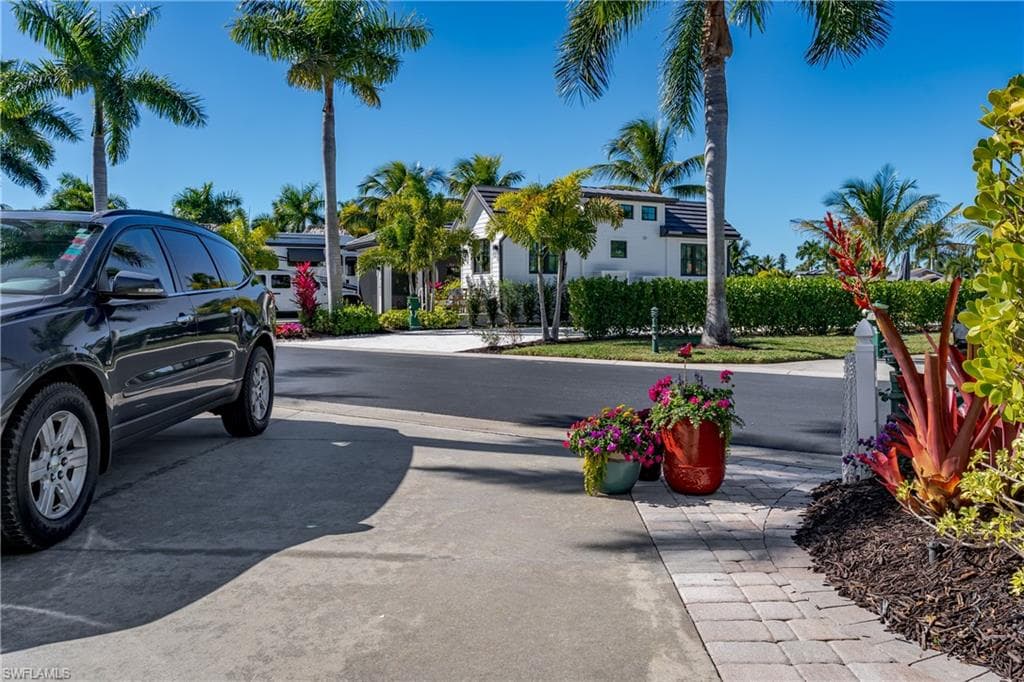 13466 Ladyfish LN, NAPLES FL 34114-24