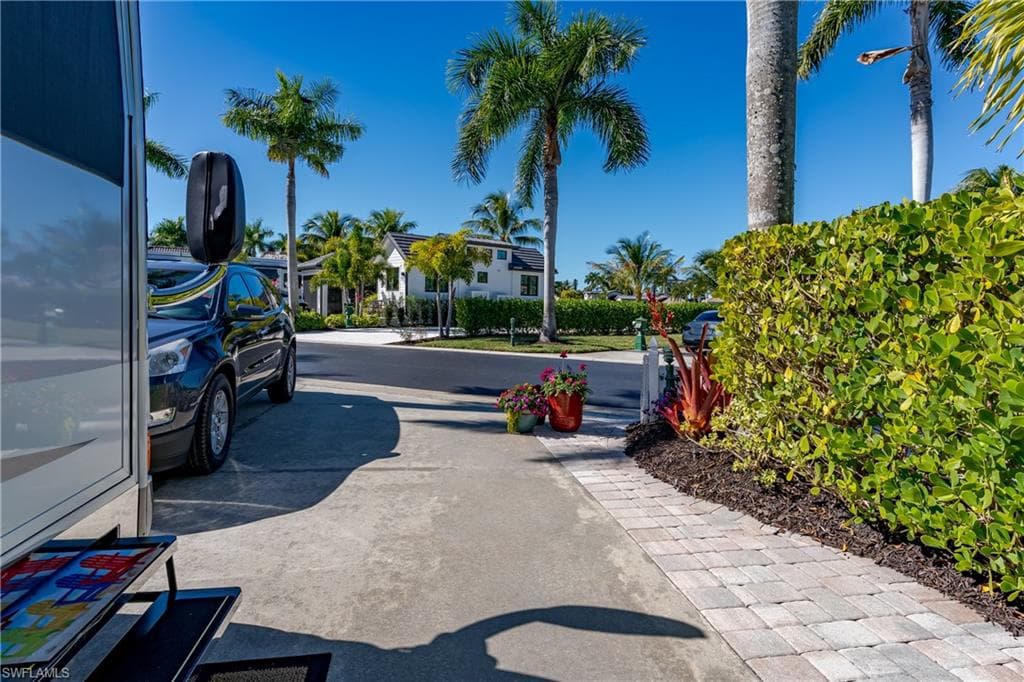 13466 Ladyfish LN, NAPLES FL 34114-20