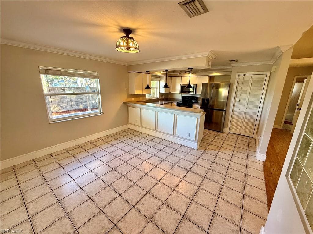 10192 Shade Tree CT, BONITA SPRINGS FL 34135-3