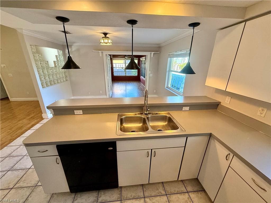 10192 Shade Tree CT, BONITA SPRINGS FL 34135-7