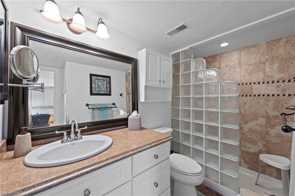 8701 Estero BLVD # 102, BONITA SPRINGS FL 33931-10