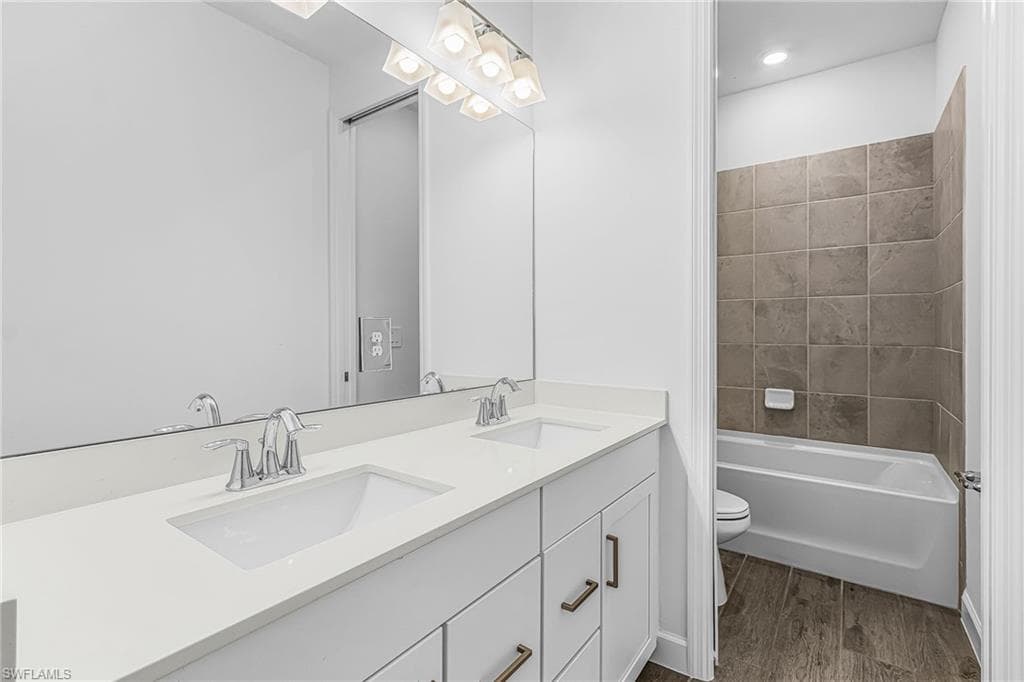 13809 Rosewater CT, FORT MYERS FL 33913-20