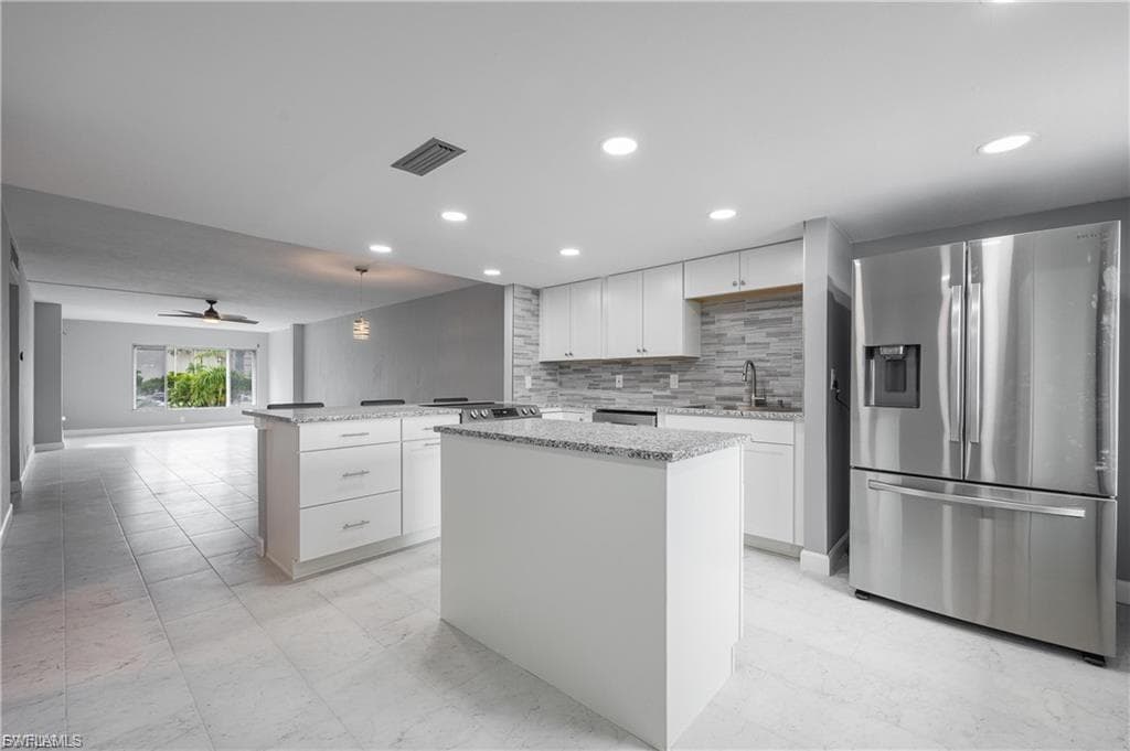 2244 Winkler AVE # 207, FORT MYERS FL 33901-3