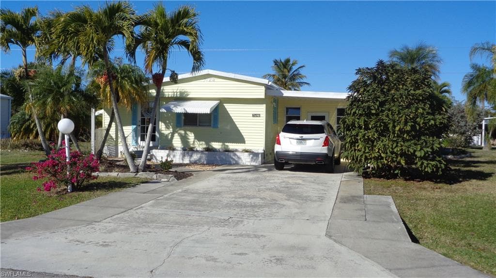 7696 Helen RD, BOKEELIA FL 33922-2