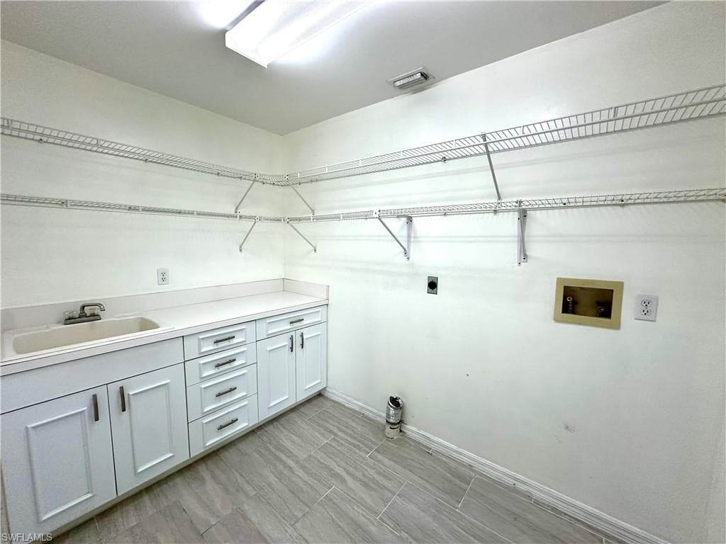 10590 Landau LN, BONITA SPRINGS FL 34135-26