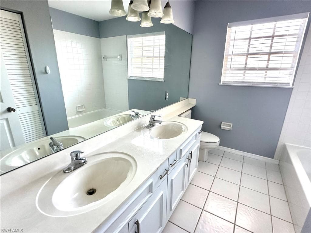 10590 Landau LN, BONITA SPRINGS FL 34135-32