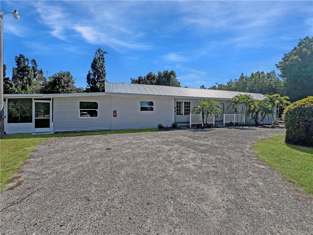 15206 Stringfellow RD # 4, BOKEELIA FL 33922-2