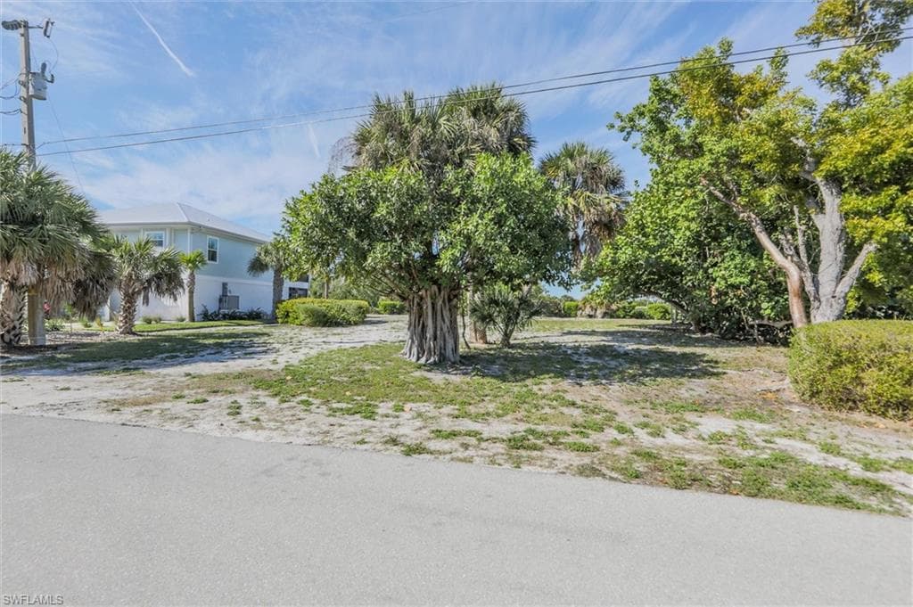1331 Par View DR, SANIBEL FL 33957-24