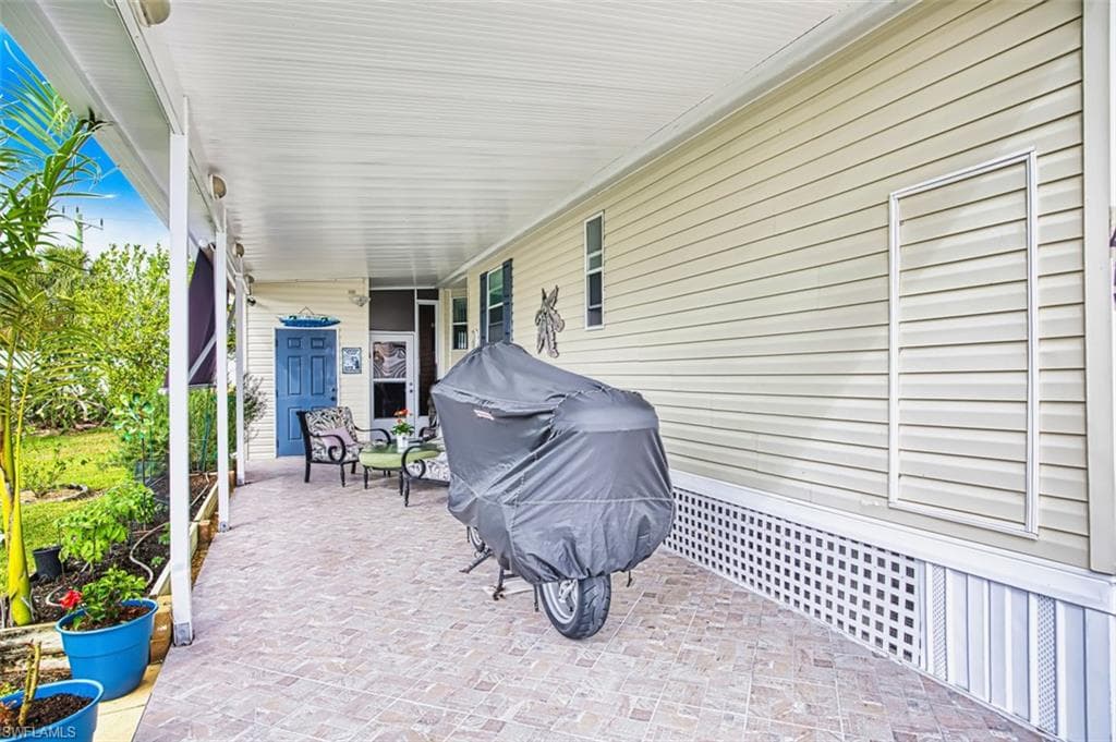 45 San Remo CIR, NAPLES FL 34112-8