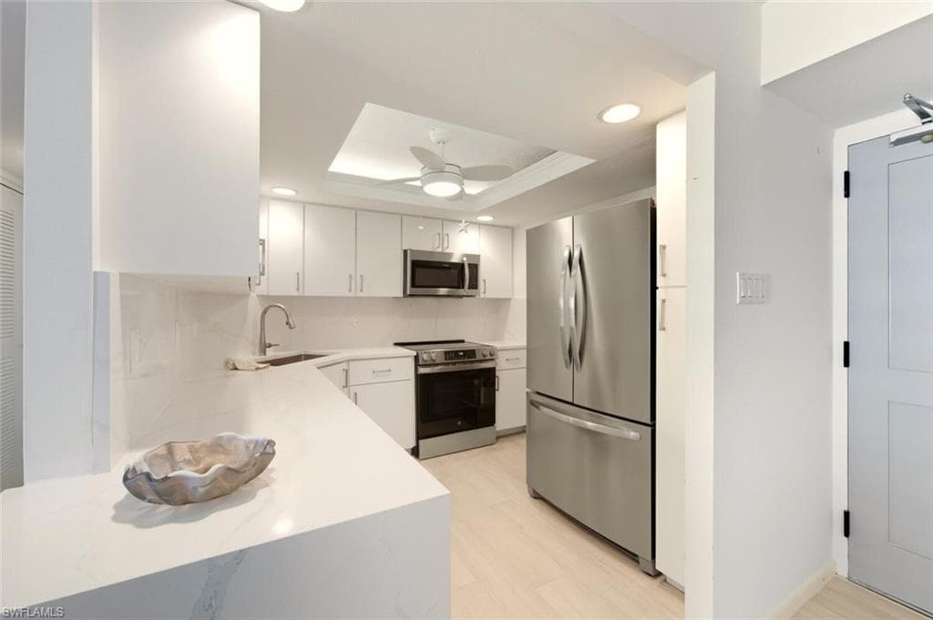 320 Seaview CT # 610, MARCO ISLAND FL 34145-11