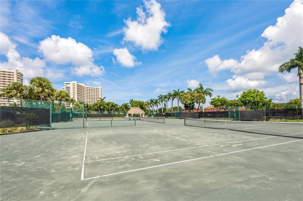 320 Seaview CT # 610, MARCO ISLAND FL 34145-35