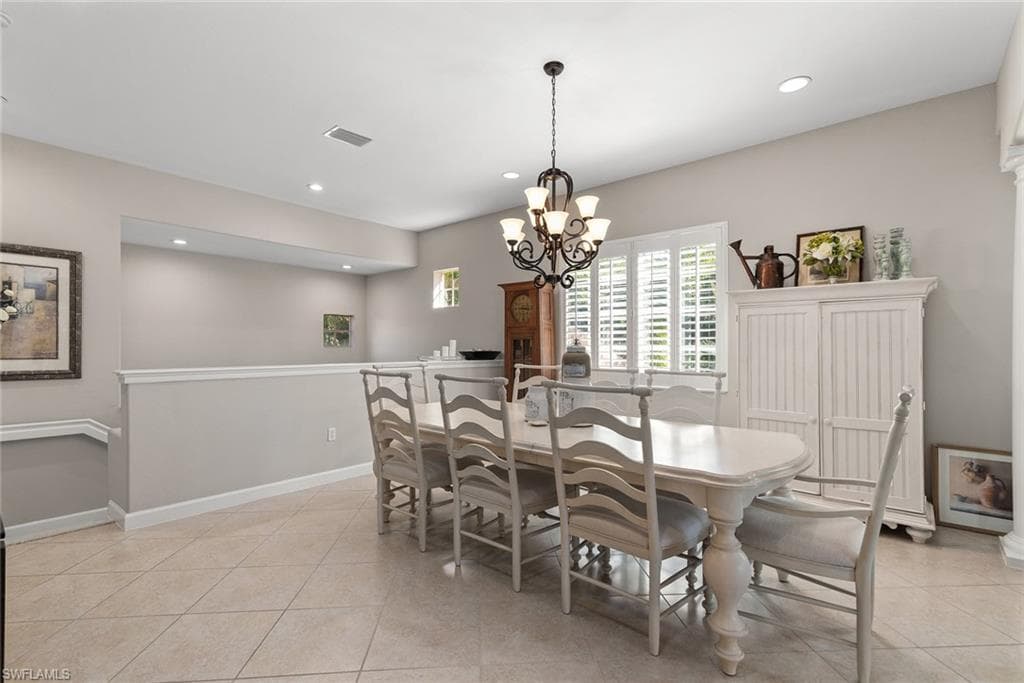 8583 Via Lungomare CIR # 201, ESTERO FL 33928-5