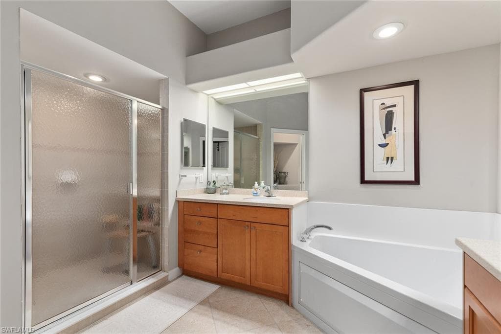 8583 Via Lungomare CIR # 201, ESTERO FL 33928-15