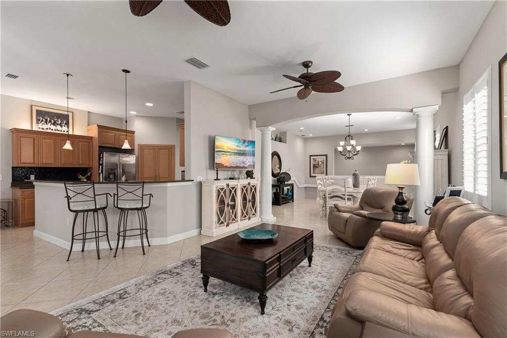 8583 Via Lungomare CIR # 201, ESTERO FL 33928-6