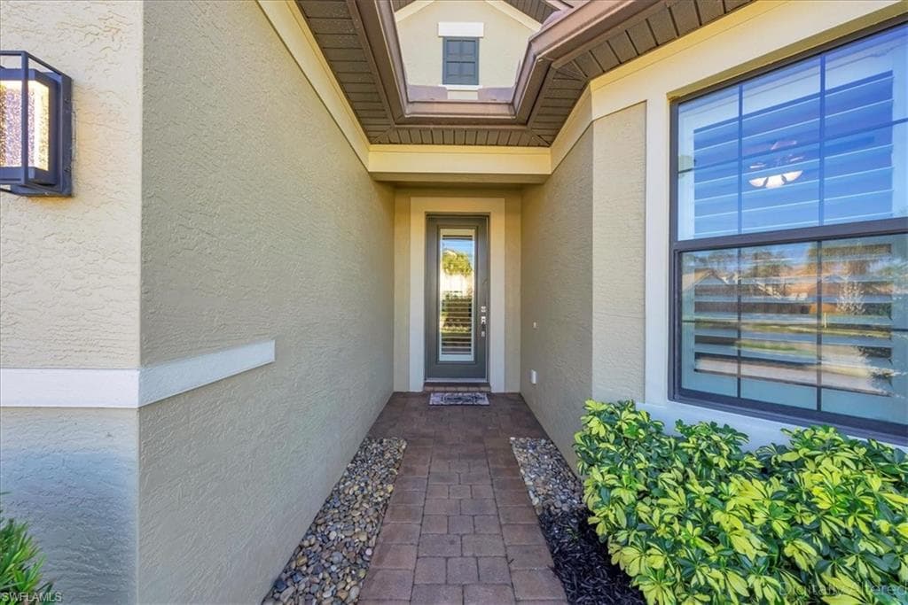 16367 HALBERRY LN, NAPLES FL 34110-1