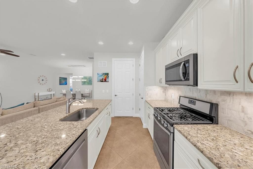 16367 HALBERRY LN, NAPLES FL 34110-11