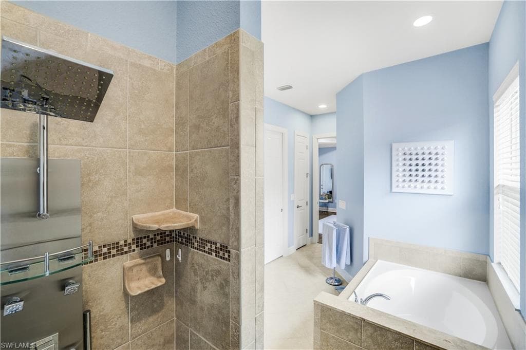 9383 Copper Rock CT, NAPLES FL 34120-16