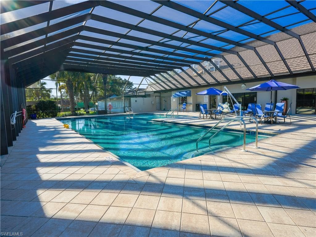 2048 Crystal Lake DR, NAPLES FL 34120-41