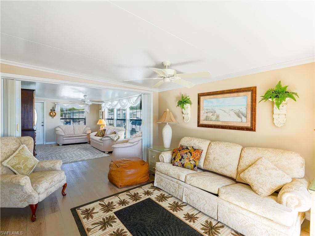 2048 Crystal Lake DR, NAPLES FL 34120-16