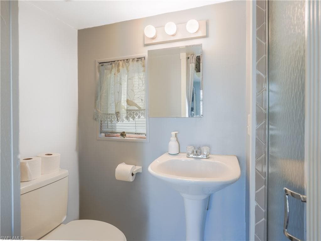 2048 Crystal Lake DR, NAPLES FL 34120-29