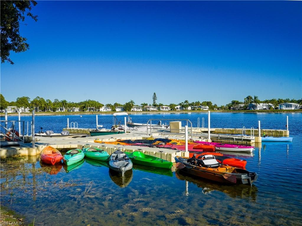 2048 Crystal Lake DR, NAPLES FL 34120-40