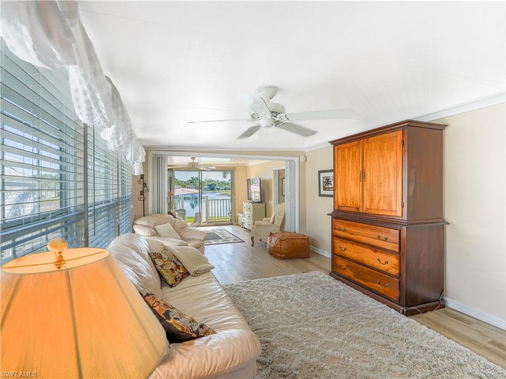 2048 Crystal Lake DR, NAPLES FL 34120-17