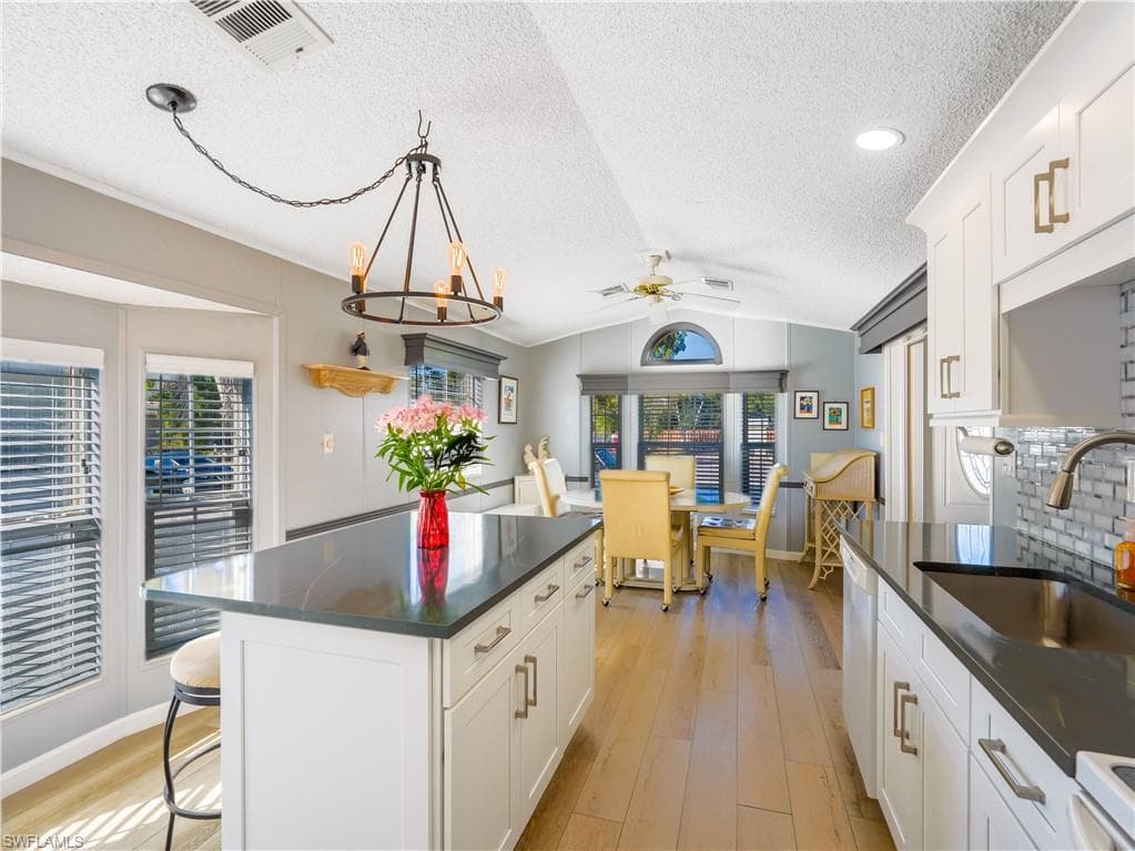 2048 Crystal Lake DR, NAPLES FL 34120-10