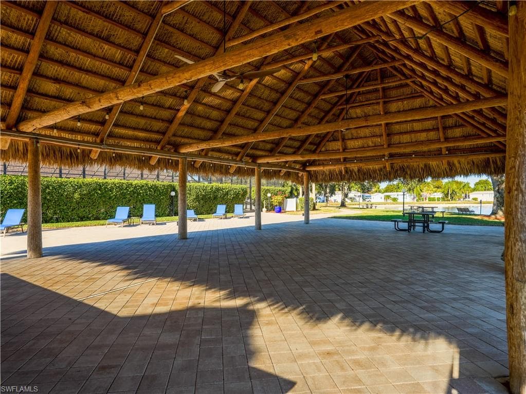 2048 Crystal Lake DR, NAPLES FL 34120-39