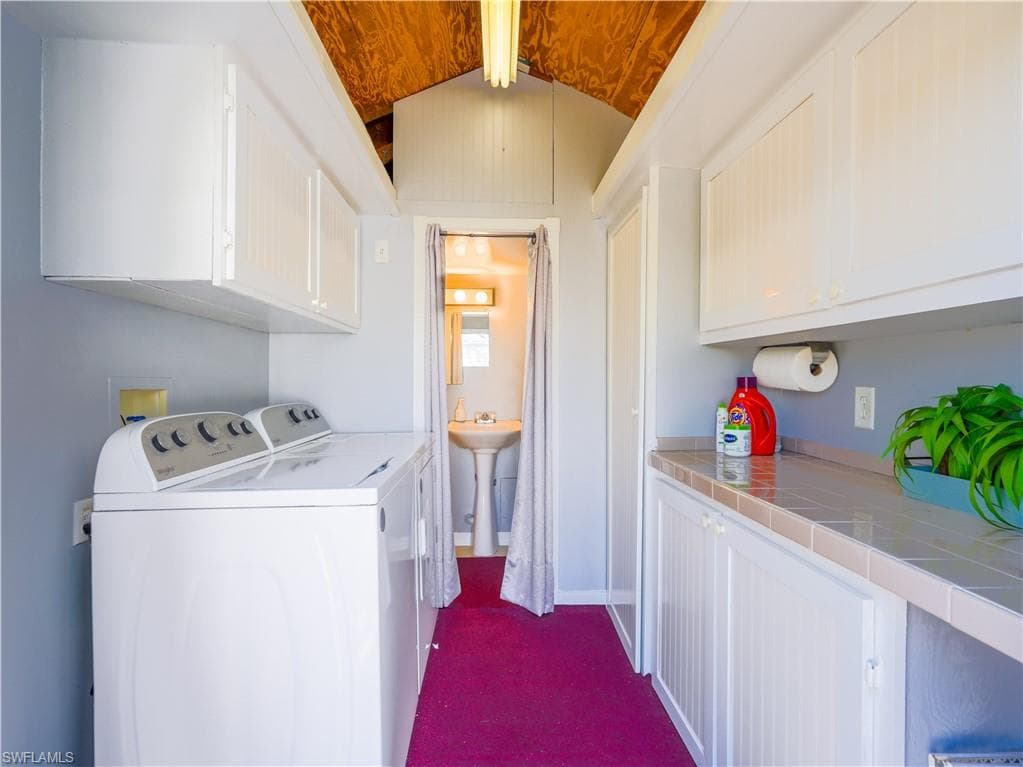 2048 Crystal Lake DR, NAPLES FL 34120-28