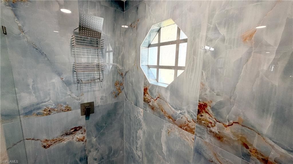 201 Randy LN, FORT MYERS BEACH FL 33931-19