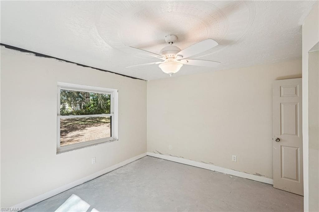 7280 Pelas CIR, NORTH FORT MYERS FL 33917-22