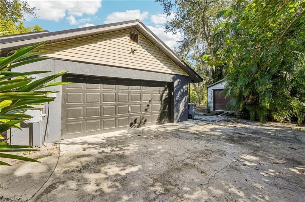 7280 Pelas CIR, NORTH FORT MYERS FL 33917-42