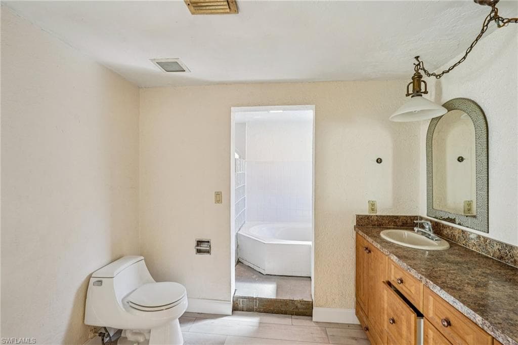 7280 Pelas CIR, NORTH FORT MYERS FL 33917-33