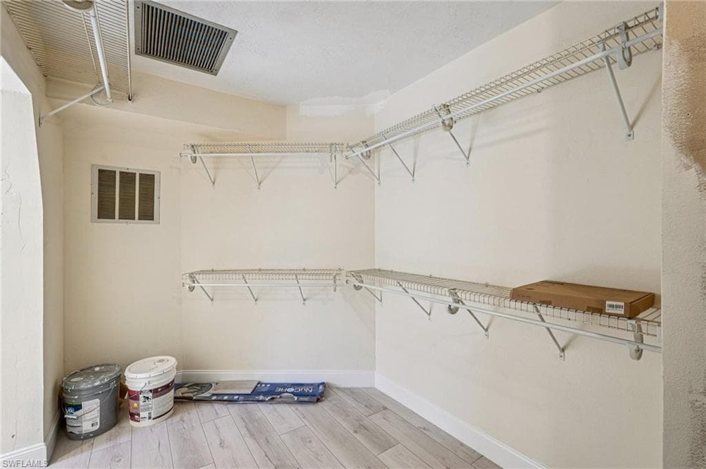 7280 Pelas CIR, NORTH FORT MYERS FL 33917-37