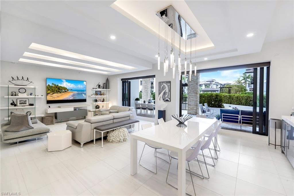 1135 3rd AVE S # 210, NAPLES FL 34102-1