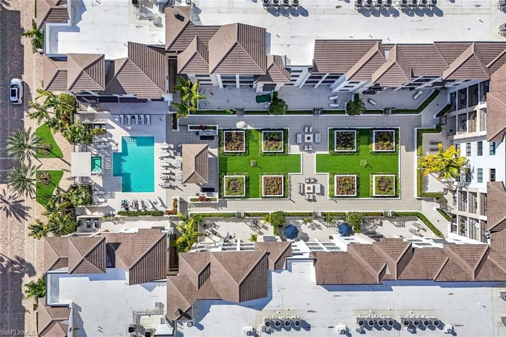 1135 3rd AVE S # 210, NAPLES FL 34102-32