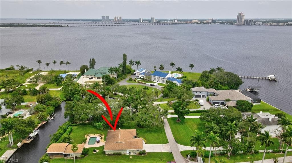 787 Overriver DR, NORTH FORT MYERS FL 33903-21